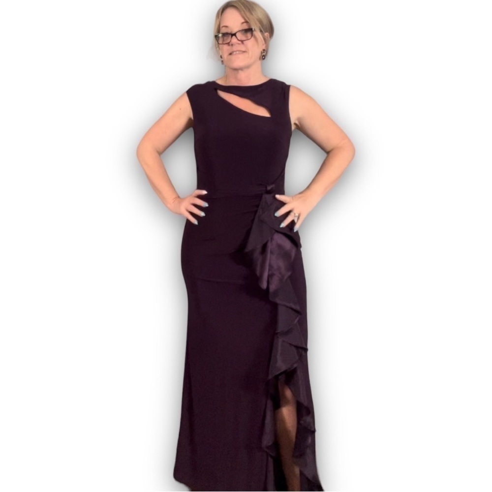 Betsy & Adam Plum Sleeveless Ruffle Front Slit Formal Gown Dress Size 8 NWT